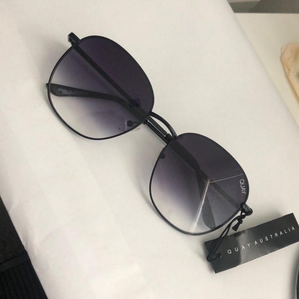 Quay Jezabell Sunglasses